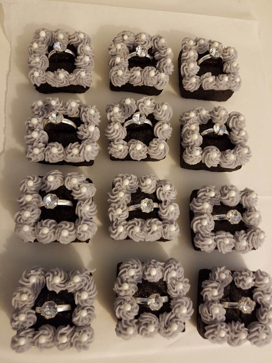 Engagement Ring Mini Cakes